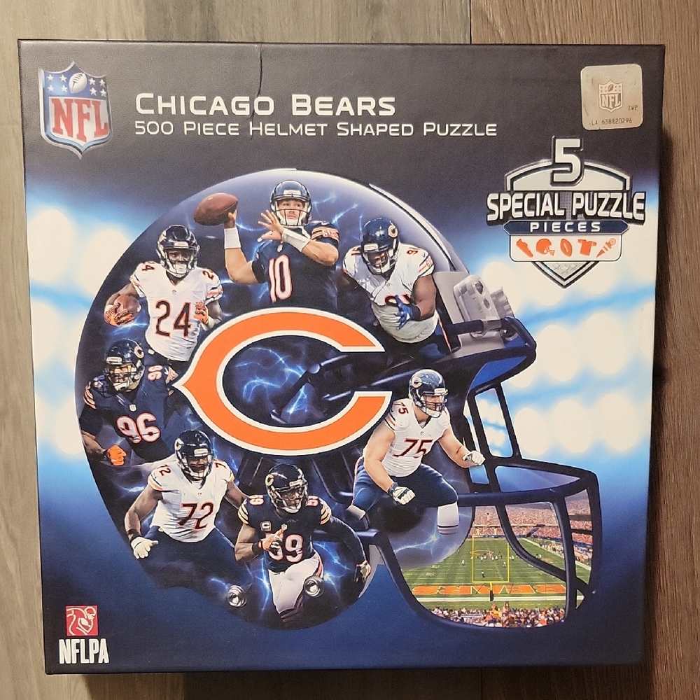 Chicago Bears 500 piece helmet shaped puzzle